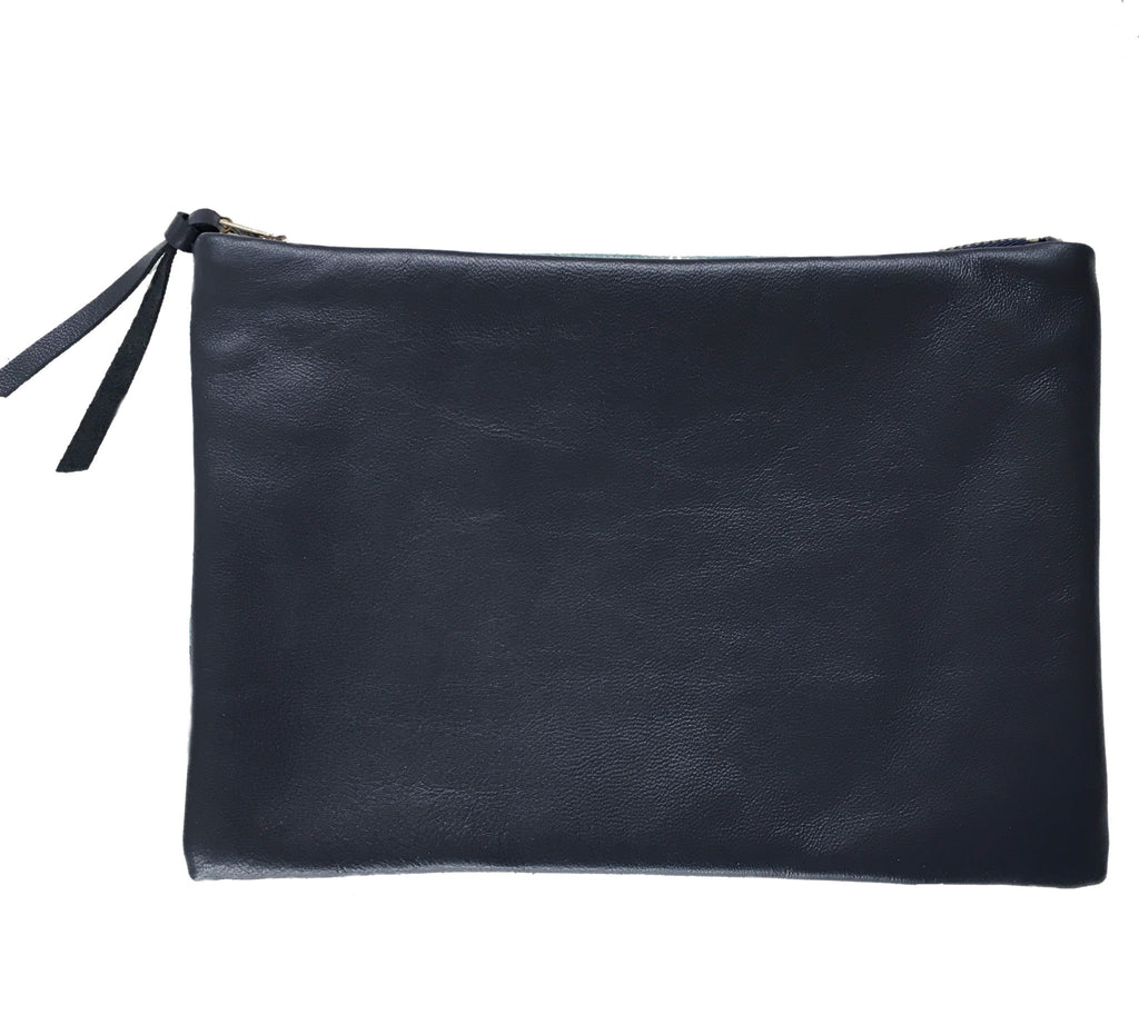 Snakey Palm | Clutch